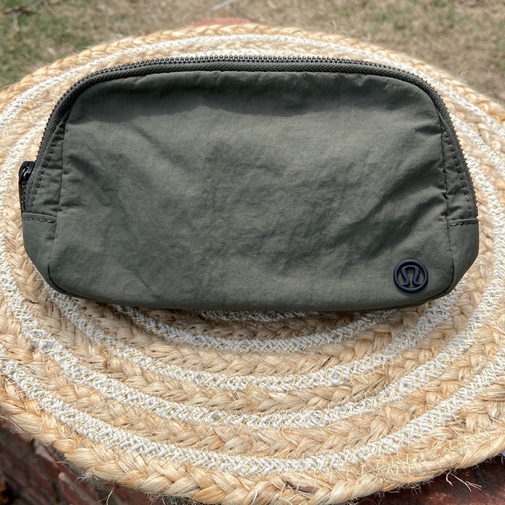 Lululemon belt bag